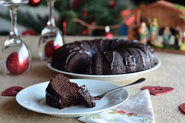 Drunken Chocolate Fruit Cake - This is not your traditional chocolate fruit cake. It's gluten free, dairy free, refined sugar free and vegan. I'm pretty sure it's the healthiest Trinidad style black cake you will ever come across!