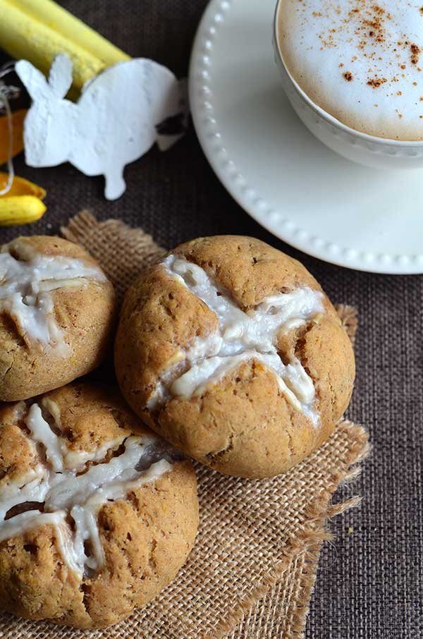 Hot Cross Buns Recipe - These gluten free, vegan hot cross buns are crusty on the outside, soft and fluffy on the inside! You’ve gotta try this healthy version of everyone's favourite Easter treat!